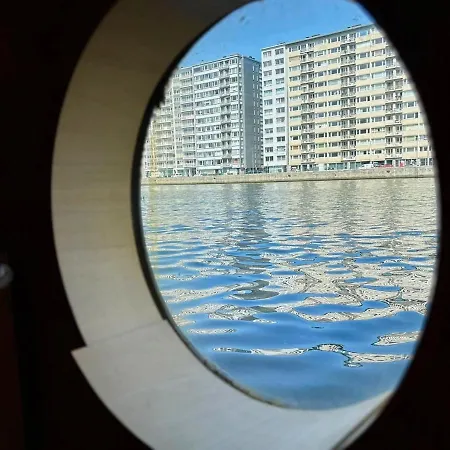 Úszó hotel La Peniche De Santa Cruz - Sur La Meuse, Centre Liège