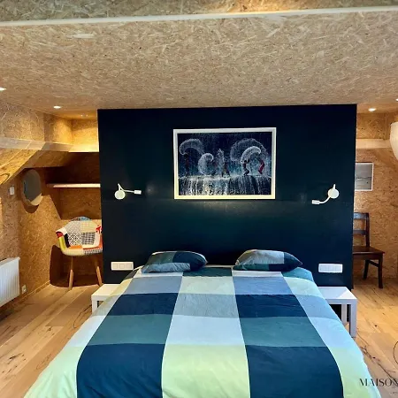 Úszó hotel La Peniche De Santa Cruz - Sur La Meuse, Centre