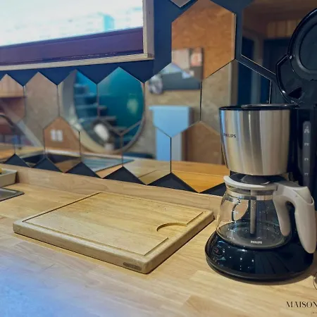 La Péniche De Santa Cruz - Sur La Meuse, Centre Botel Liegi