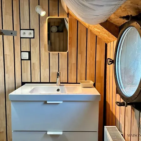 La Peniche De Santa Cruz - Sur La Meuse, Centre Úszó hotel