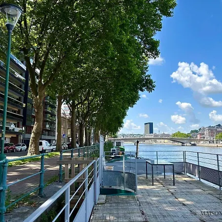 La Péniche De Santa Cruz - Sur La Meuse, Centre Botel *