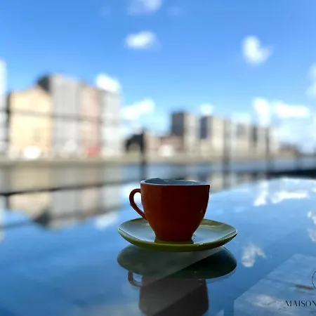 La Péniche De Santa Cruz - Sur La Meuse, Centre Liegi