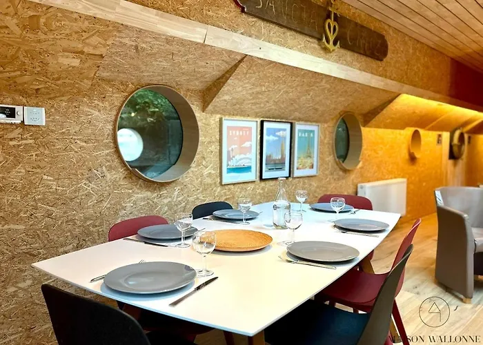 La Péniche De Santa Cruz - Sur La Meuse, Centre Bateau-hôtel *