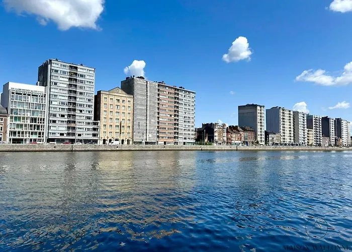 La Péniche De Santa Cruz - Sur La Meuse, Centre Bateau-hôtel *