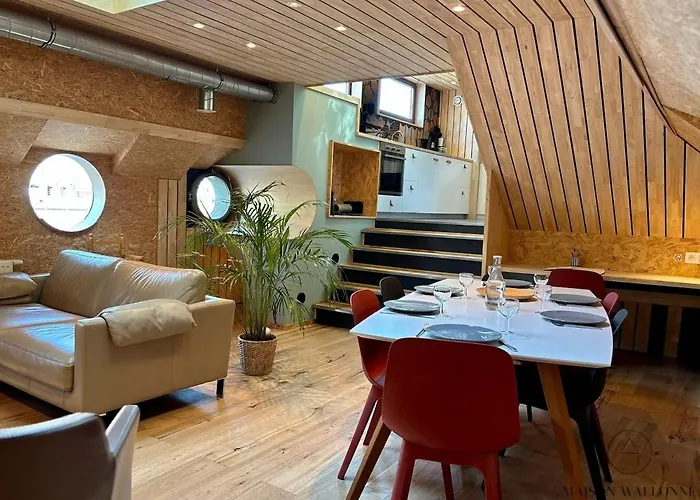 La Péniche De Santa Cruz - Sur La Meuse, Centre Bateau-hôtel Liège