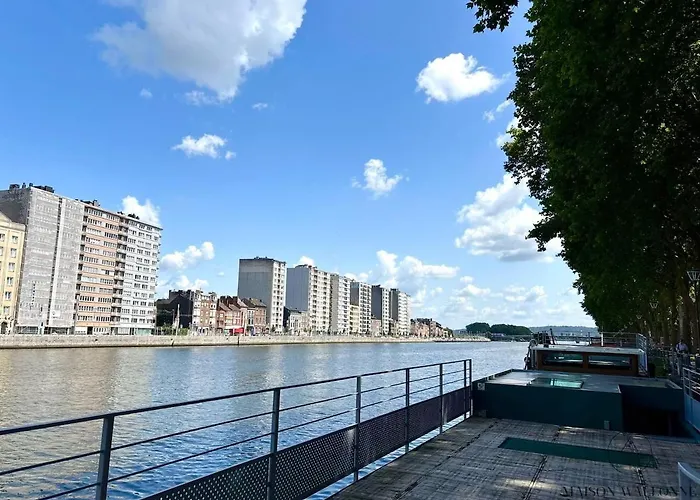 Bateau-hôtel La Péniche De Santa Cruz - Sur La Meuse, Centre Liège