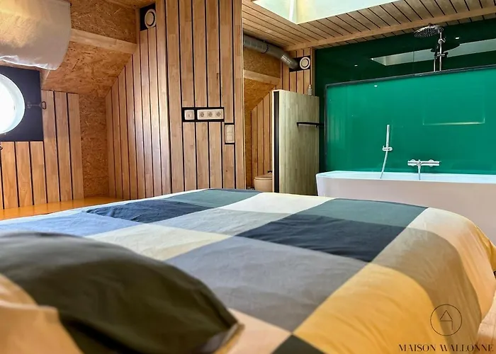 La Péniche De Santa Cruz - Sur La Meuse, Centre Bateau-hôtel Liège