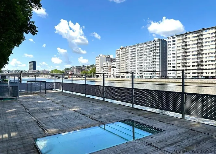 Bateau-hôtel La Péniche De Santa Cruz - Sur La Meuse, Centre