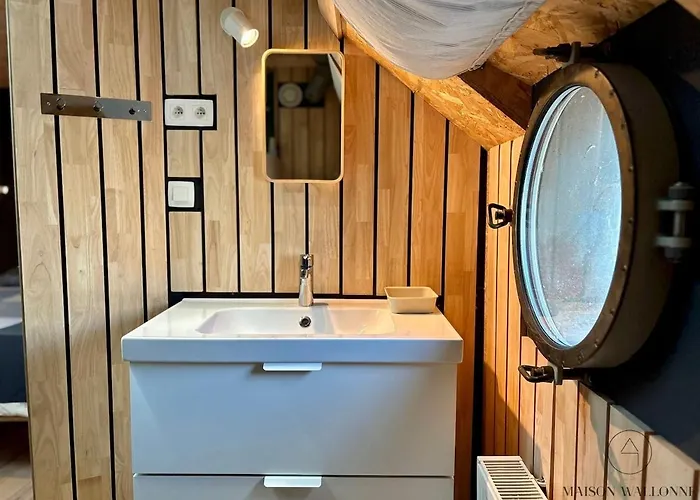 La Péniche De Santa Cruz - Sur La Meuse, Centre Bateau-hôtel