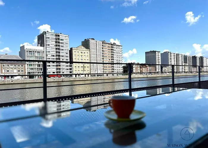 Bateau-hôtel La Péniche De Santa Cruz - Sur La Meuse, Centre Liège