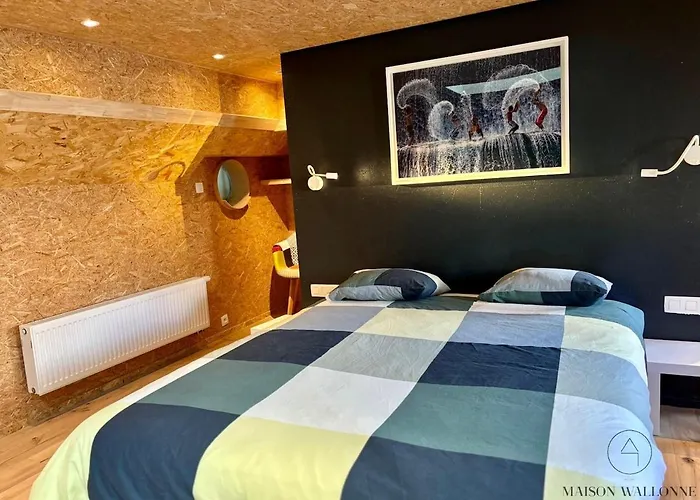 Bateau-hôtel La Péniche De Santa Cruz - Sur La Meuse, Centre Liège