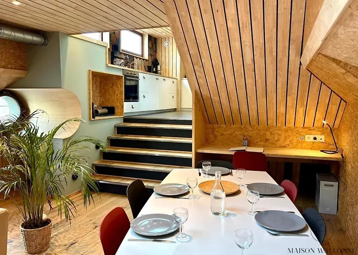 La Péniche De Santa Cruz - Sur La Meuse, Centre Bateau-hôtel