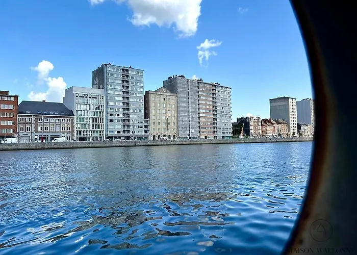 Bateau-hôtel La Péniche De Santa Cruz - Sur La Meuse, Centre